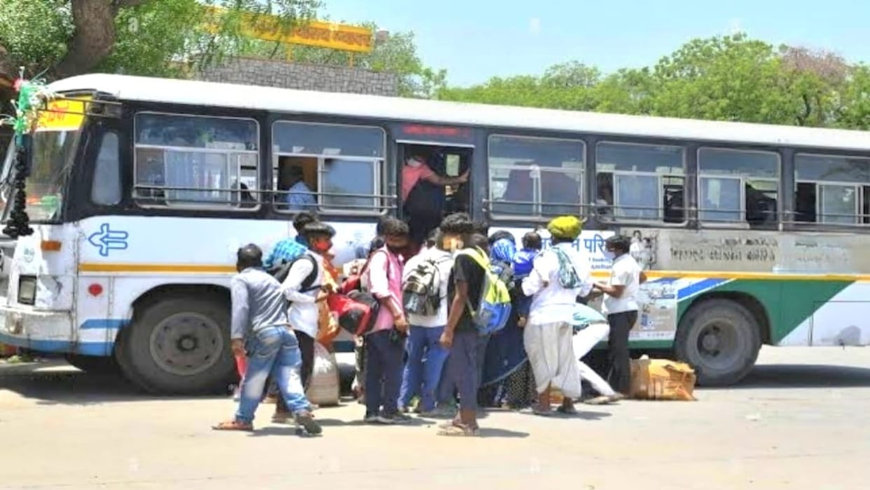 Kekri: Instead of starting a new bus between Beawar-Rawatbhata, the route was changed, tussle among the people