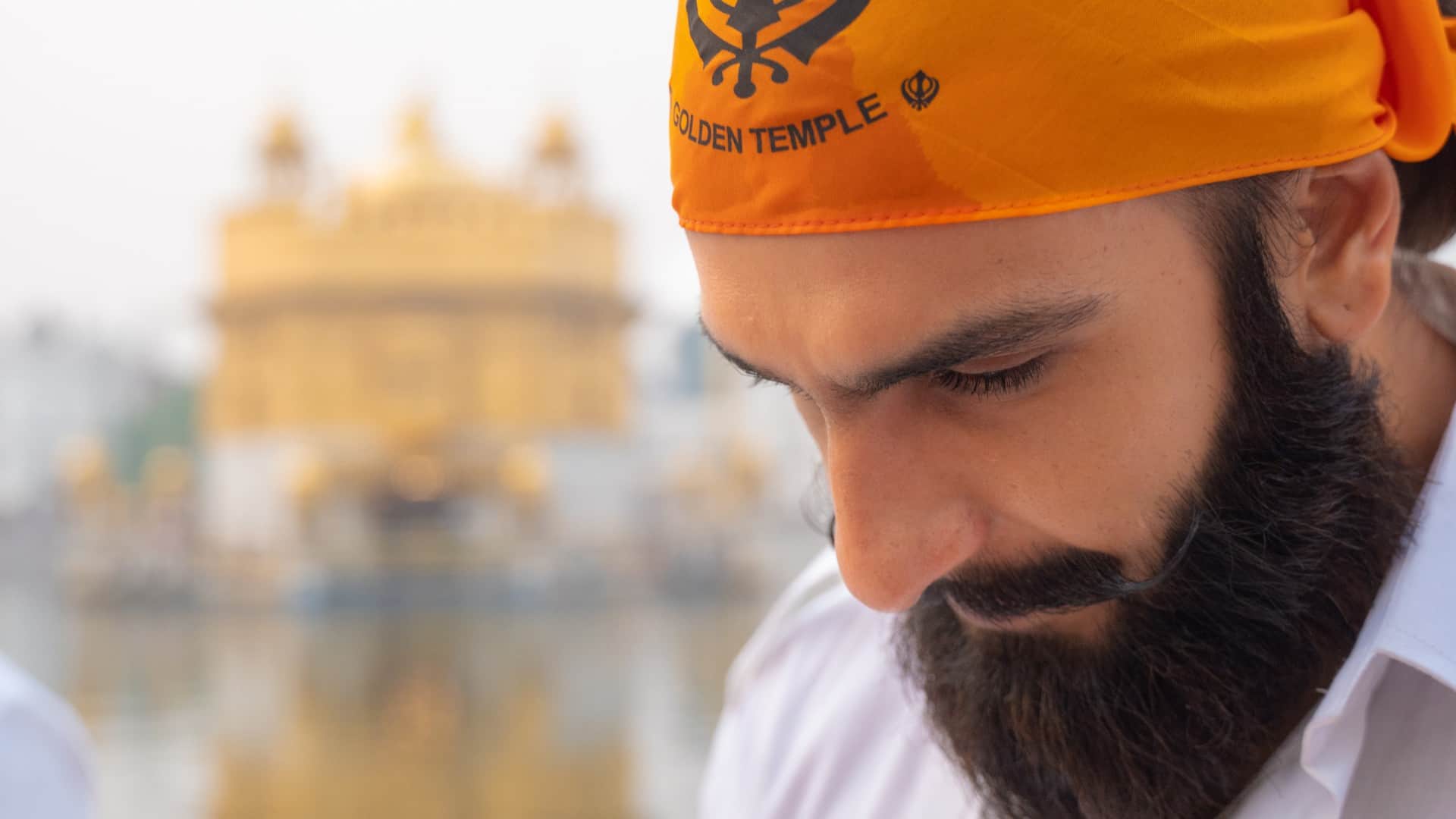 Ranveer Singh and Aditya Dhar reached the Golden Temple paid obeisance with their next film