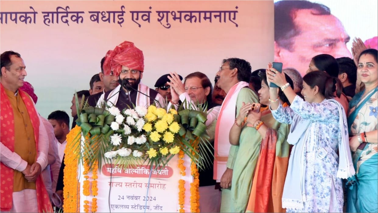 Haryana: CM said- We will keep the turban of DSC community near our temple