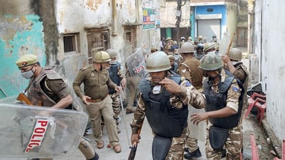 Sambhal: Sirens ringing all night in  city, raids in search of rioters, now  situation is like this