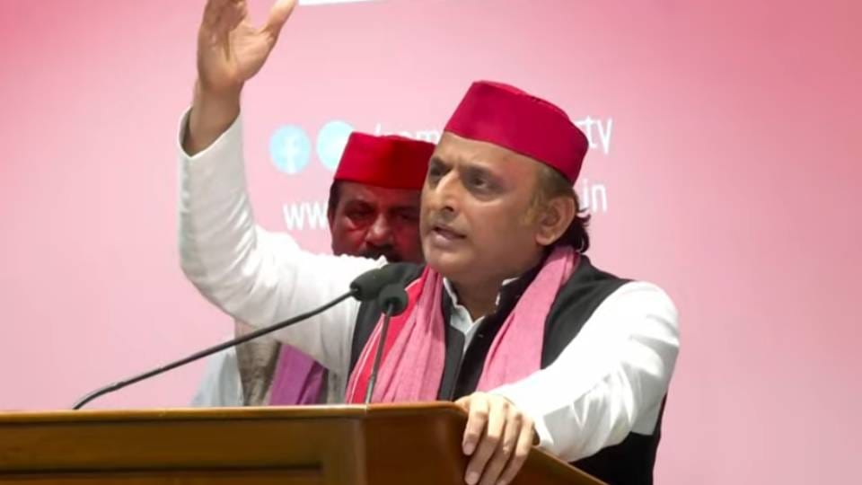 Akhilesh Yadav attacked BJP and said hunger for power has made BJP sick
