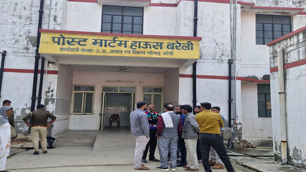 Route changed to save toll tax car fell off the bridge in bareilly