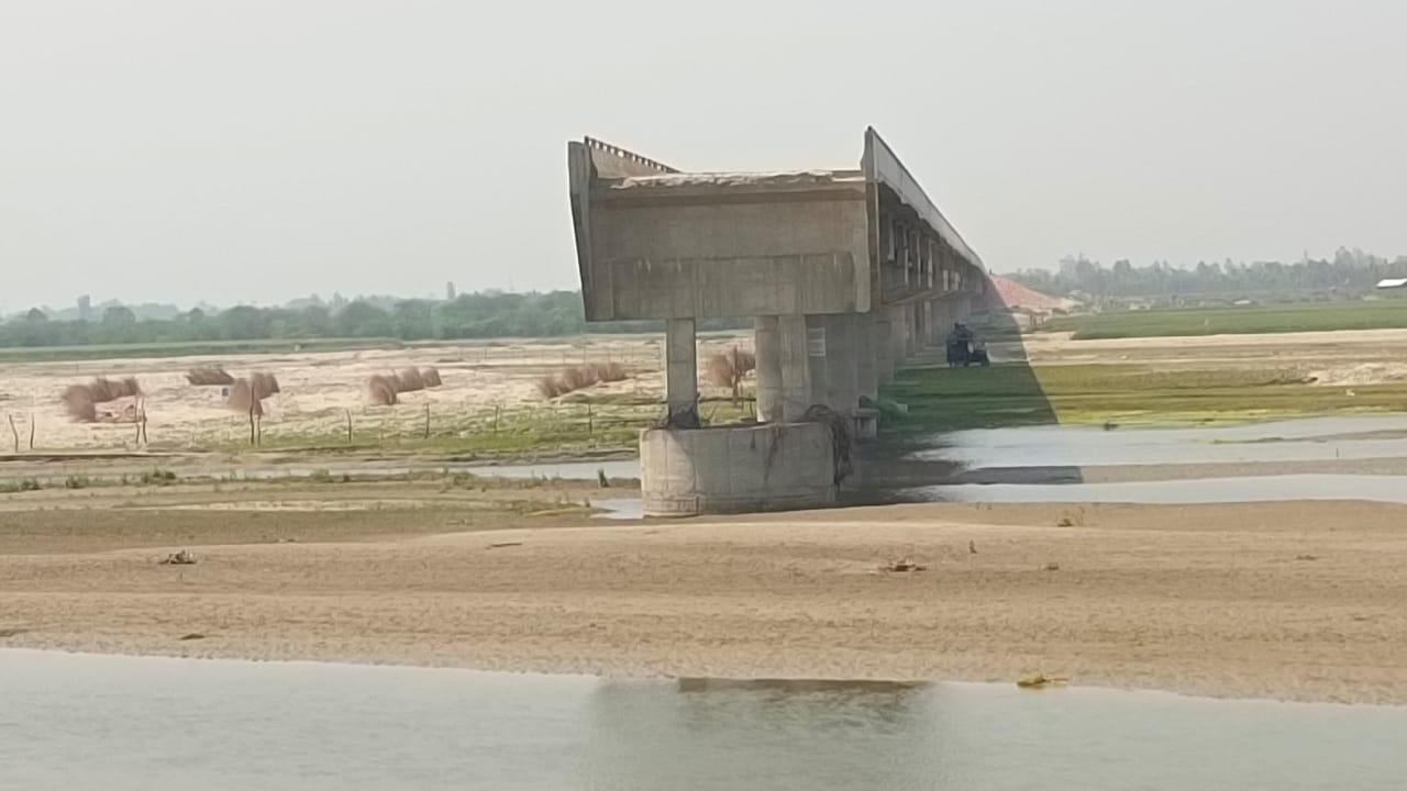 PWD efforts to complete the Bareilly incomplete bridge after car accident