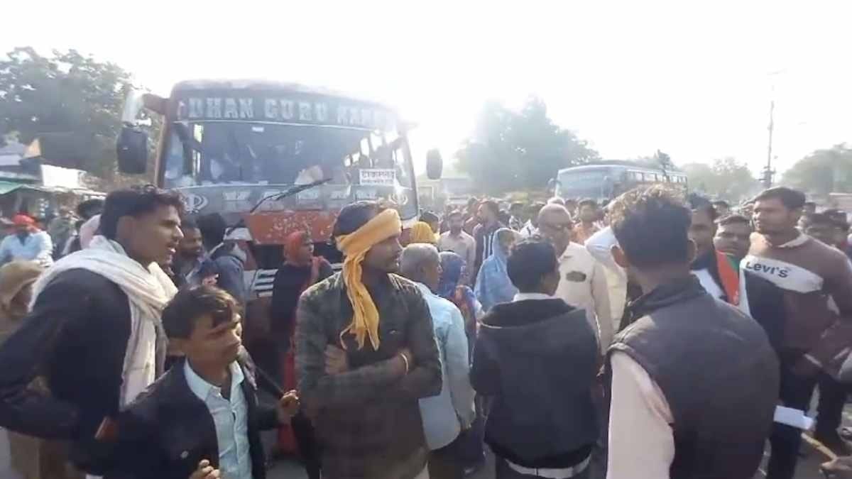 Bhopal: Fertilizer shortage increased in MP, officials said- fertilizer is reaching, shortage due to black mar