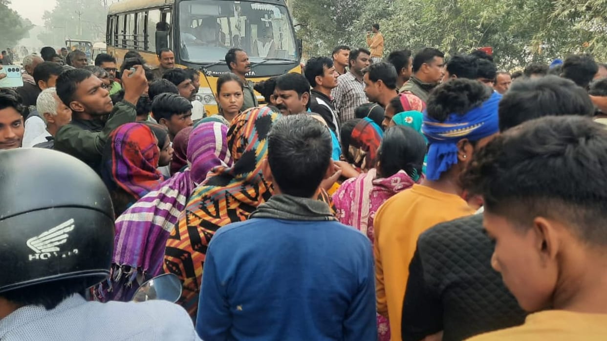 misdeed of teenager in mau People blocked road demanding action and compensation Police arrived
