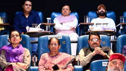 शनाया कपूर के साथ अगली फिल्म में नजर आएंगे विक्रांत मैसी और आरुषि निशंक ने देहरादून में सीएम धामी से की मुलाकात