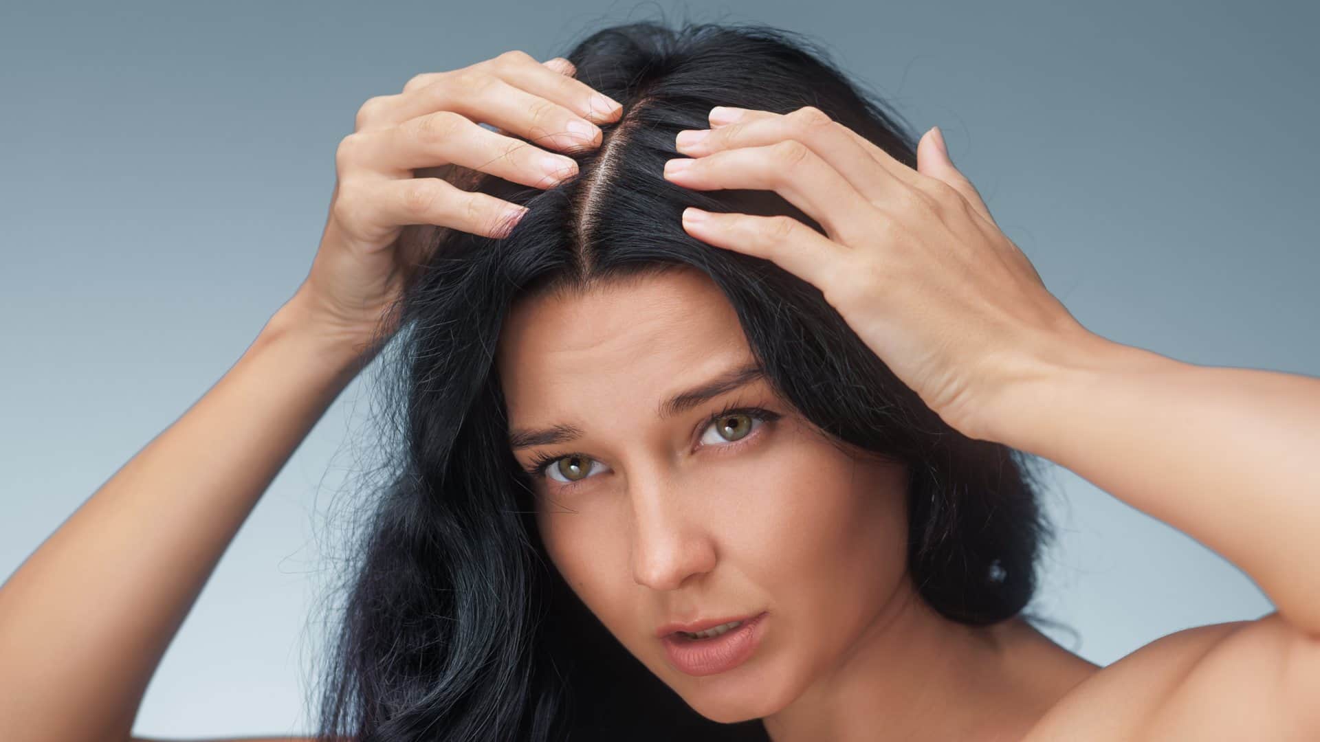 Hair Care tips in hindi reason behind hair fall and dandruff in hindi