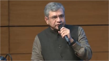 रेल मंत्री, अश्विनी वैष्णव।