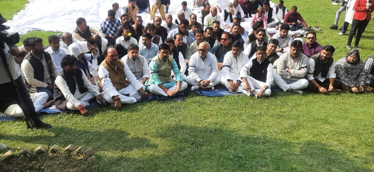 Congress protest against Sambhal violence in Lucknow.