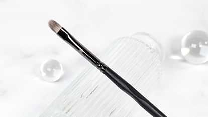 types of makeup brushes in hindi how to use every makeup brush