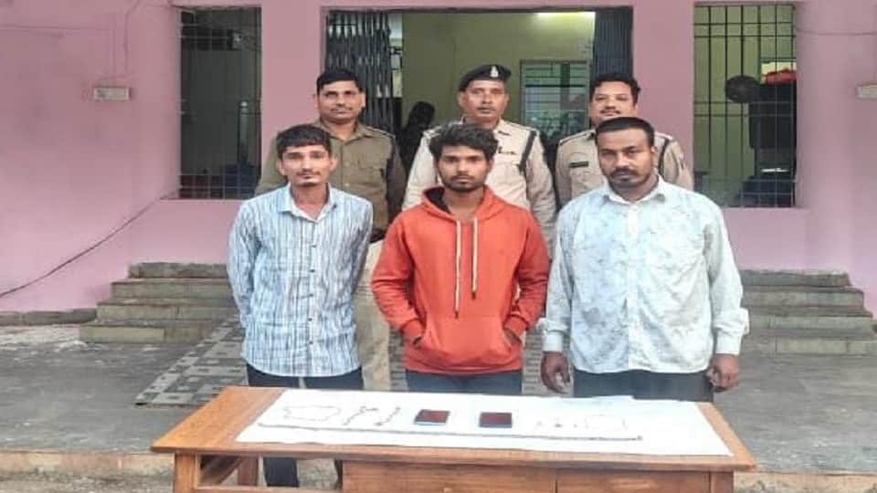 Thief caught after one year those who bought stolen jewellery also arrested in Bemetara