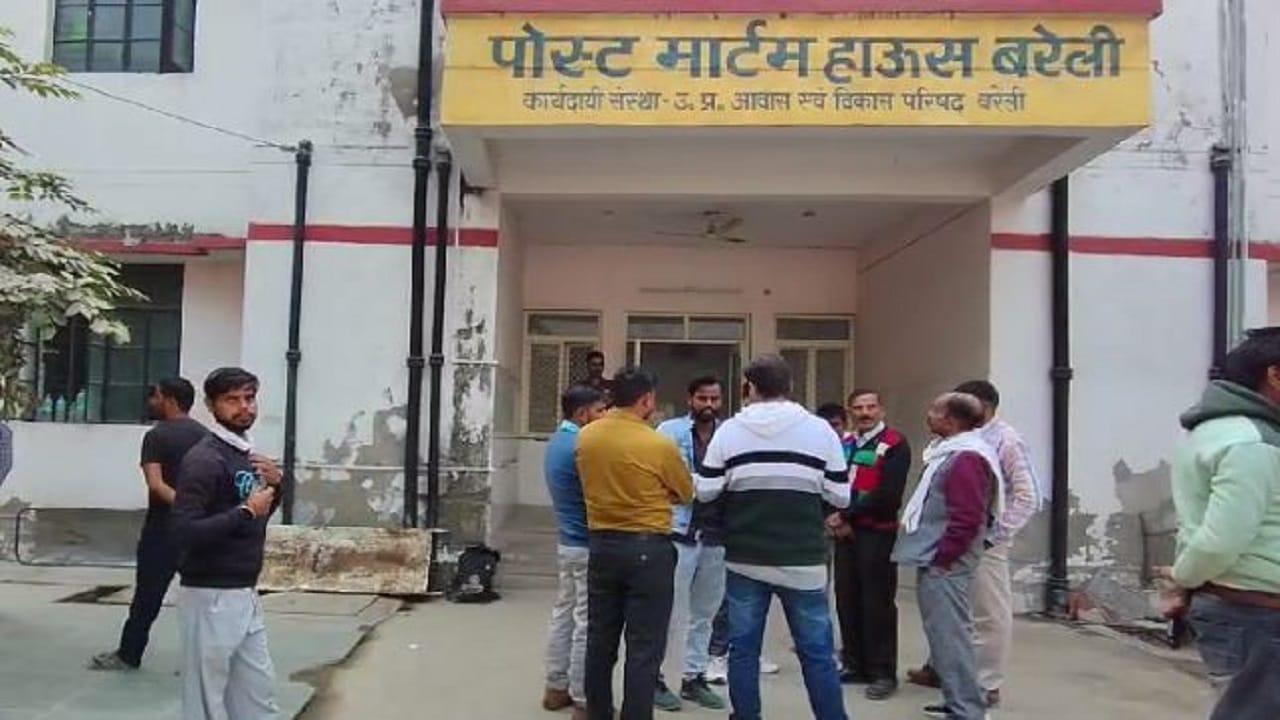 Route changed to save toll tax car fell off the bridge in bareilly