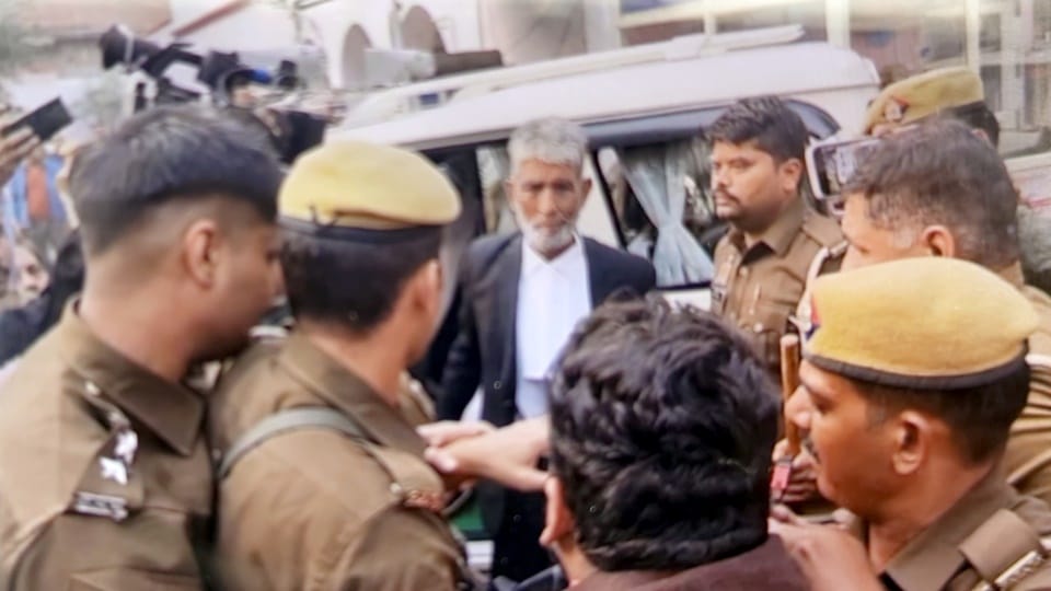 Peace in Sambhal on second day: 25 accused including two women arrested, most of the houses remained locked