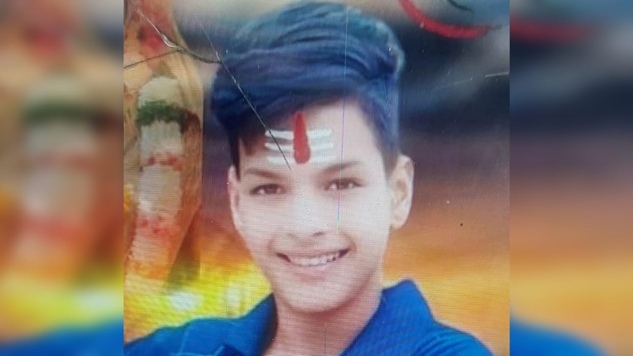 Bihar News: Anger erupted after murder of a minor in Chapra, traffic disrupted due to road blockage and arson