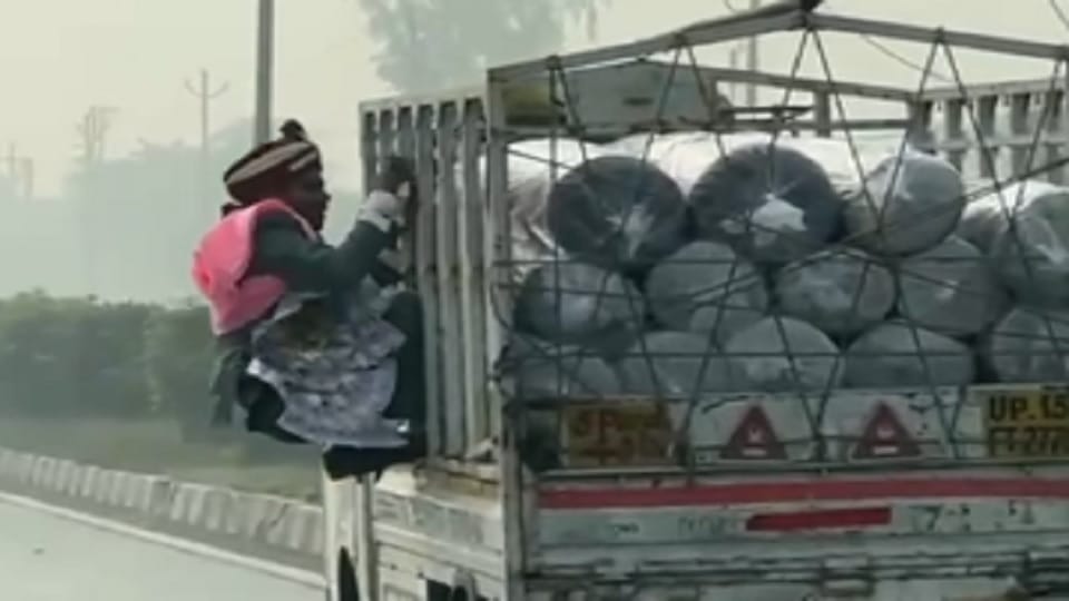 Meerut: Filmy stunt cost the groom dearly, driver demanded to file a case, watch the video once again
