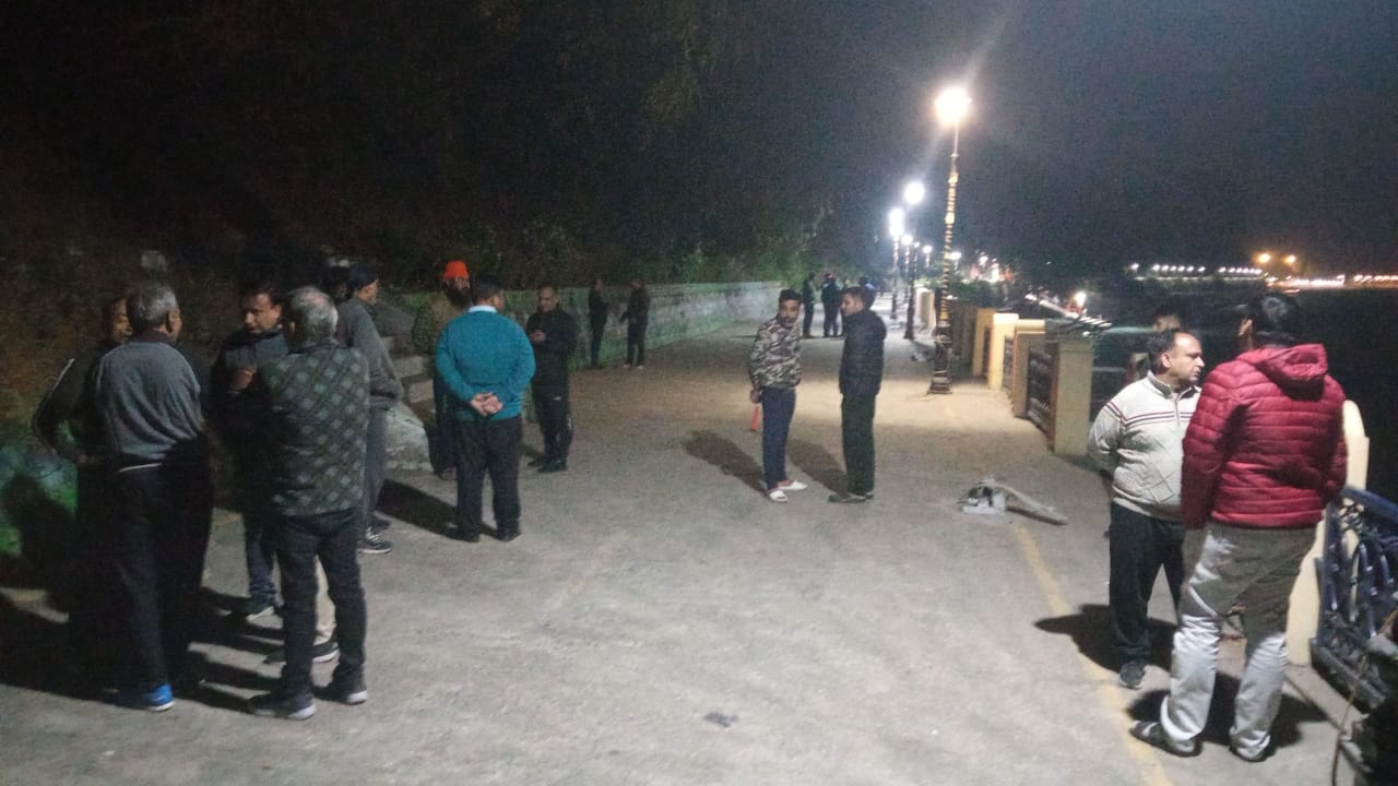Rishikesh News Youth jumped into Ganga and sent a message to his family before jumping