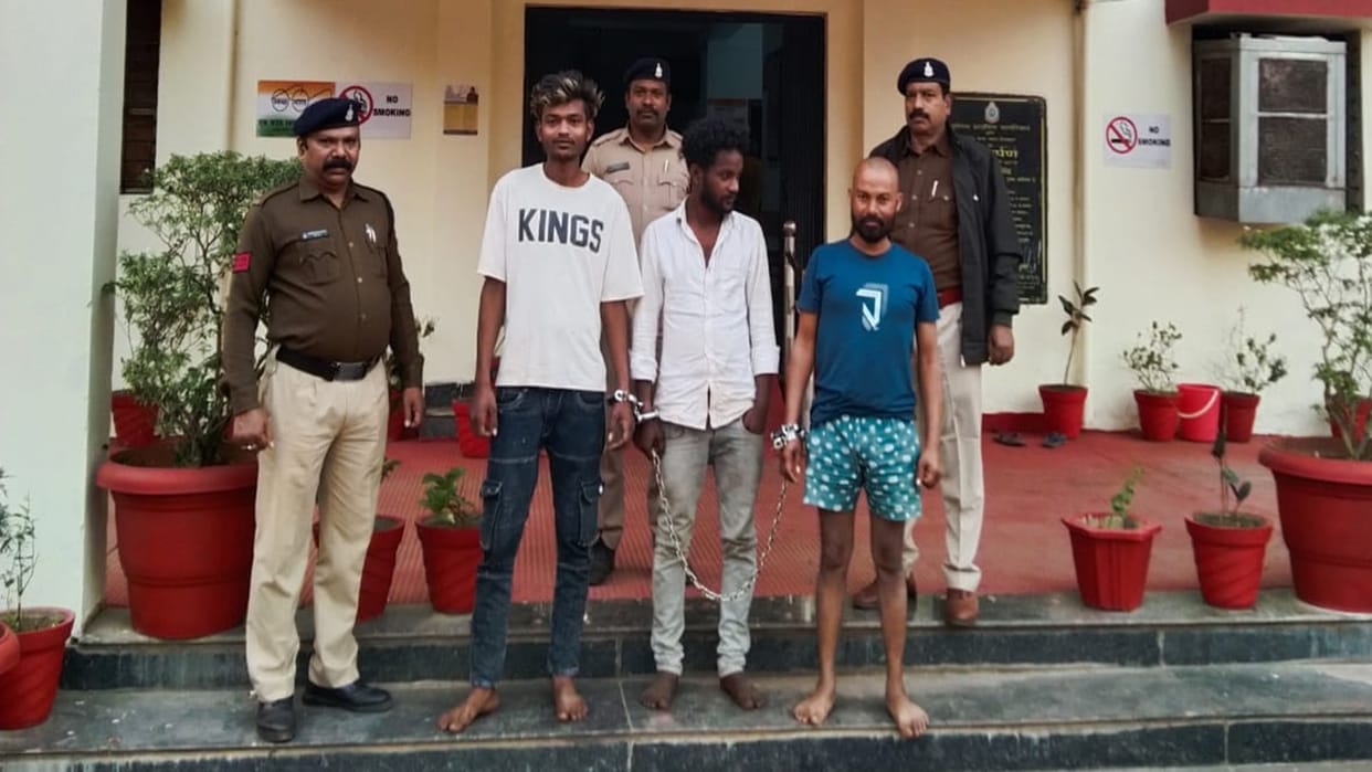 Three accused raped a woman after giving her alcohol, arrested in Raipur