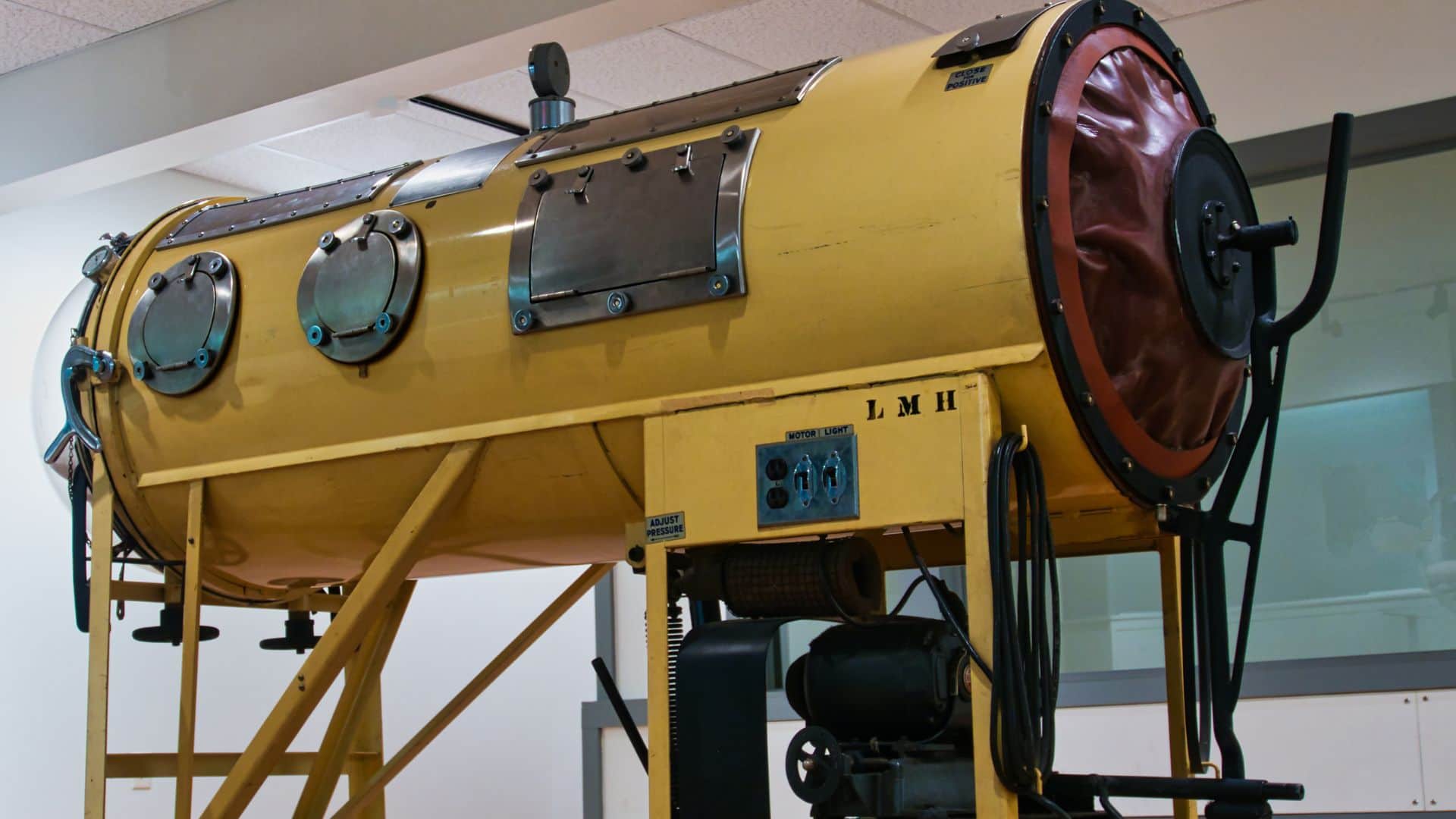 Paul Alexander 70 years live in iron lung the record is the Guinness World Book in hindi