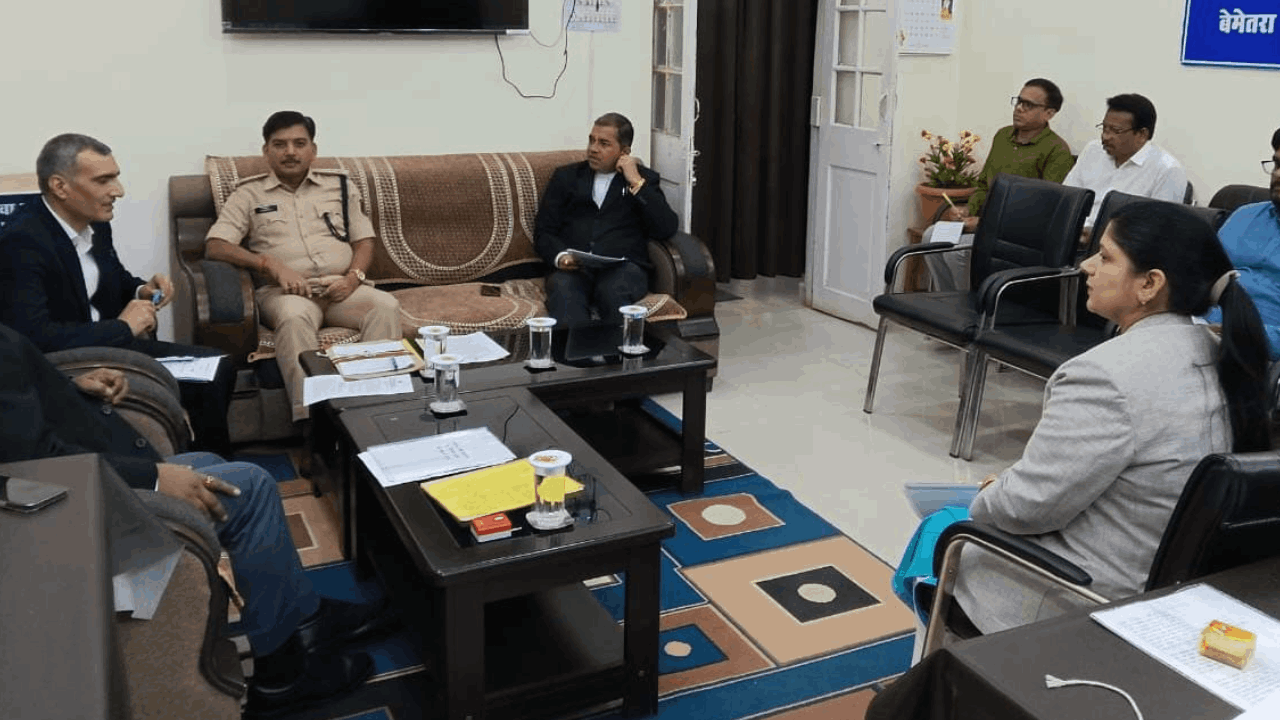 लोक अदालत से पहले हुई बैठक