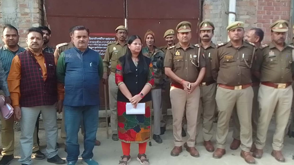 Farrukhabad: Property worth Rs. 2.5 crore of Mafia Anupam's close aide confiscated