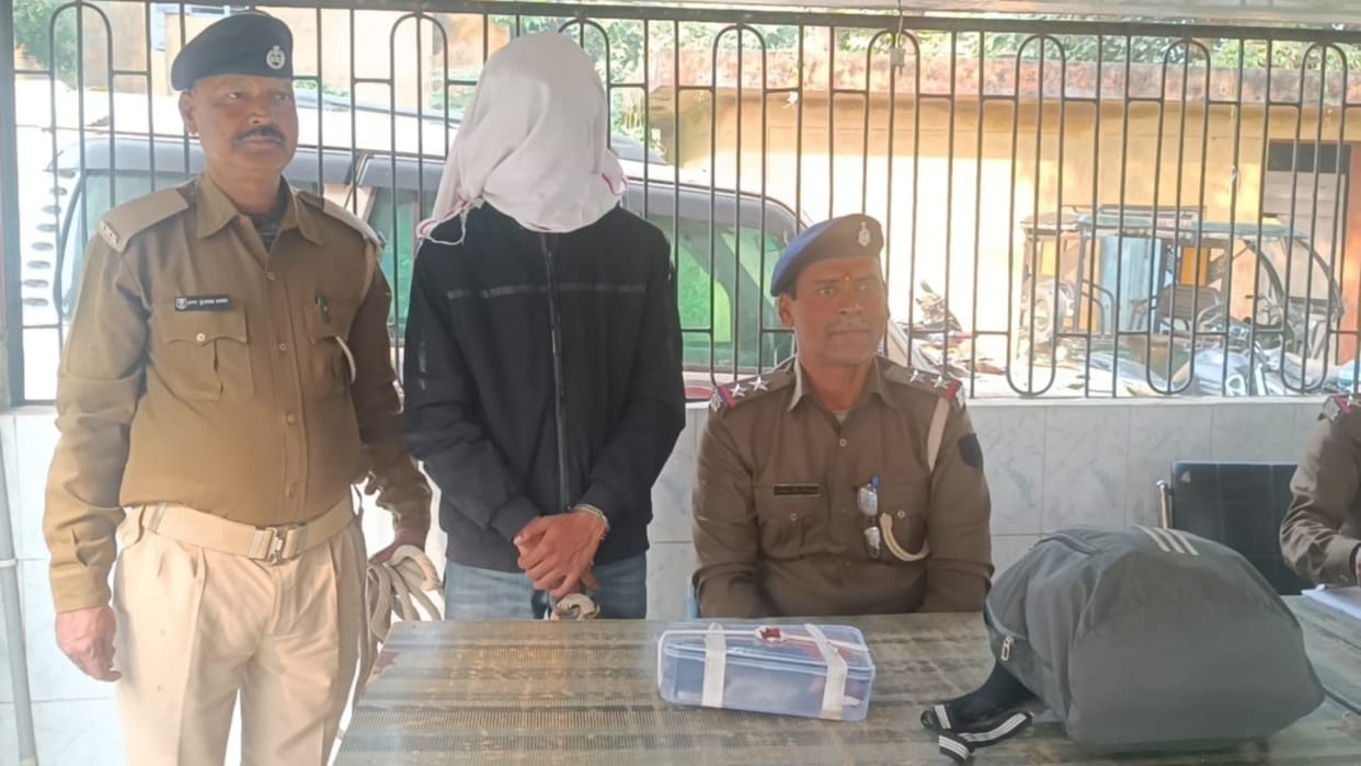 Munger: Youth arrested with loaded pistol and sharp weapon in court premises, major incident conspiracy foiled
