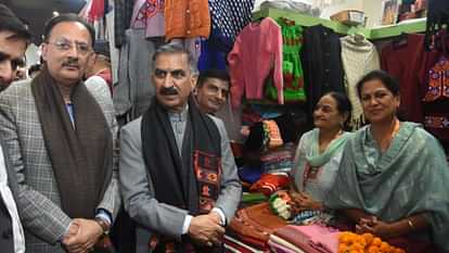 CM Sukhu admired Himachal stalls in New Delhi appreciated the efforts of the Industry Department