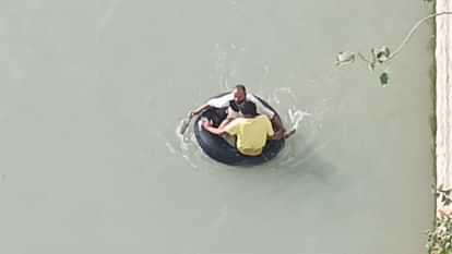 A girl jumped into the Yamuna river near Paonta Sahib Barrage, search operation continues