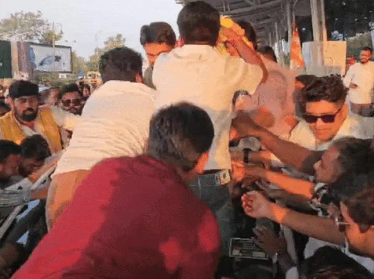 Indore: National President of Youth Congress arrived in Indore, jostling at the airport to welcome him