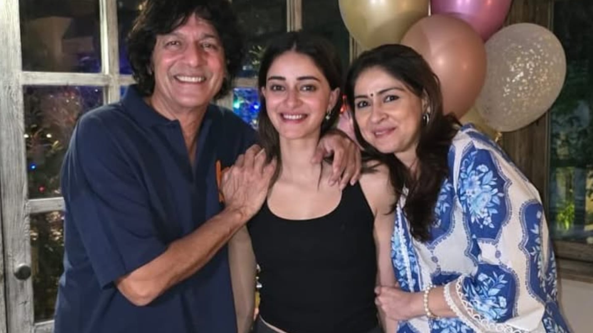 Ananya Panday Says Shah Rukh Khan is the most amazing father He Given His Children Suhana Abram aryan report