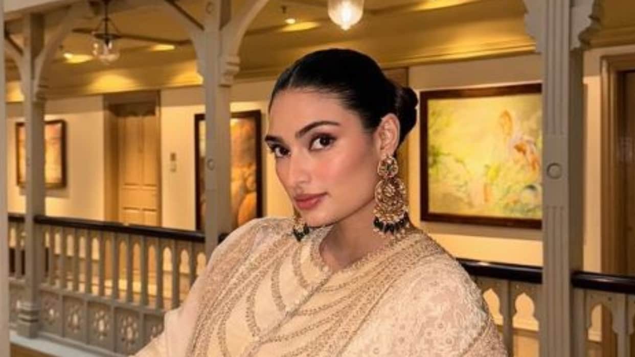 Mom to be Athiya Shetty flaunts her baby bump in a white white ethnic outfit goes viral see fans reaction