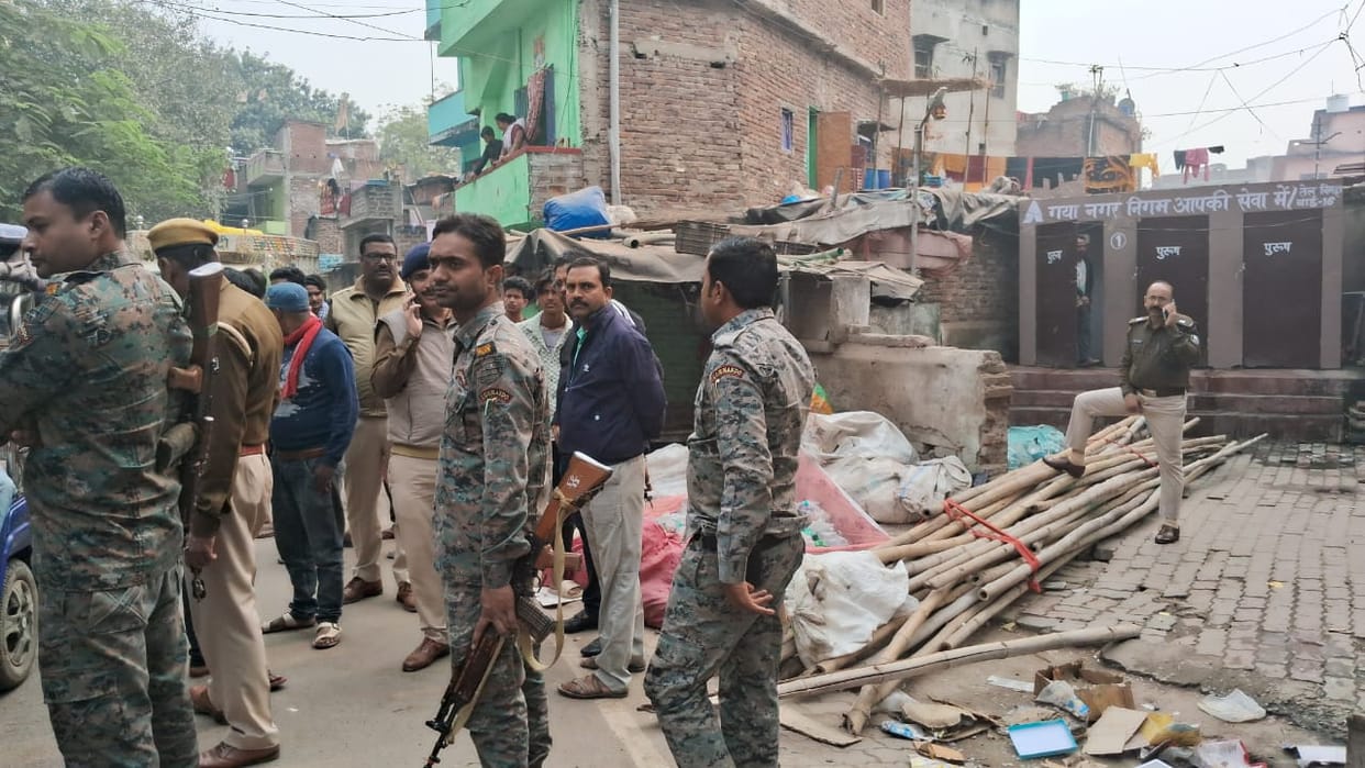 Bihar News: Explosion in broad daylight in Gaya, two brothers seriously injured; Bihar Police News