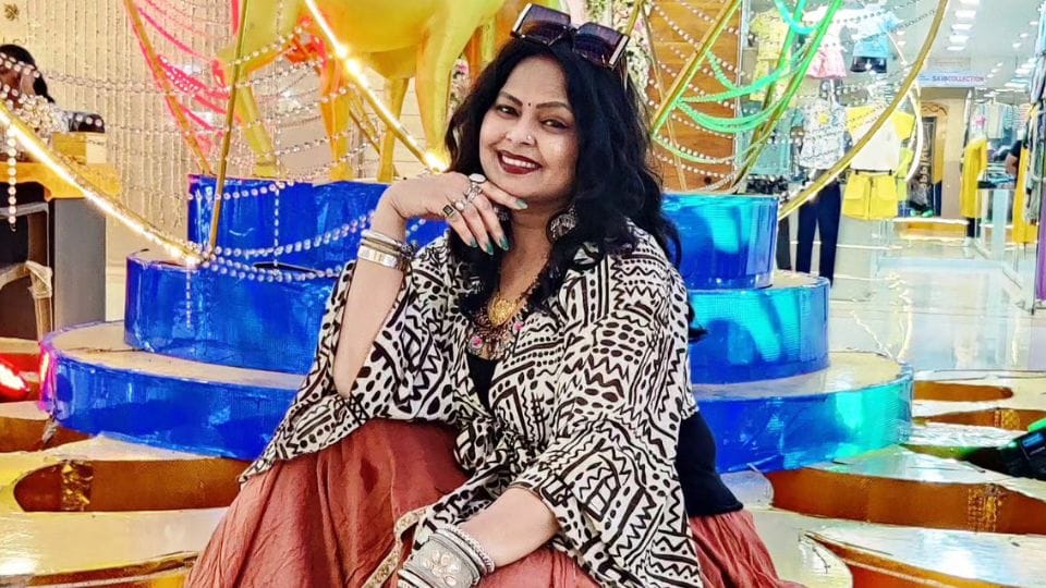 Saharanpur: Former MLA and actress Urmila Sanawar have once again engaged in a verbal war, accusing her of lyi