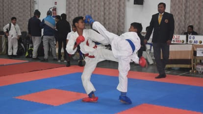 Kashi MP Sports Competition daughter won gold in chess Under-14 and mother won gold in Under-40