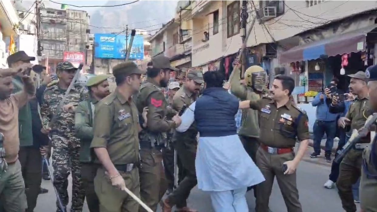 Ropeway Protest: Major action by police after ropeway protest in Katra, two protesters arrested, FIR against e