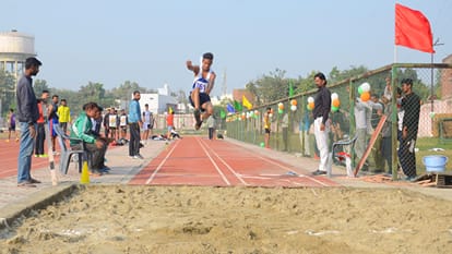 Rohilkhand University Athletics Meet Swati wins in the women category race