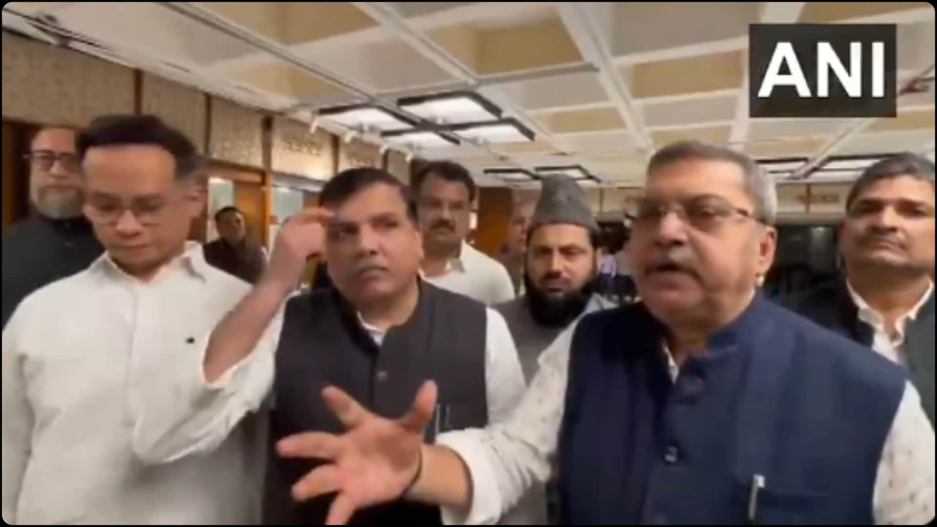 572 amendments suggested in the Waqf Bill amid tussle between government and opposition JPC meeting Updates