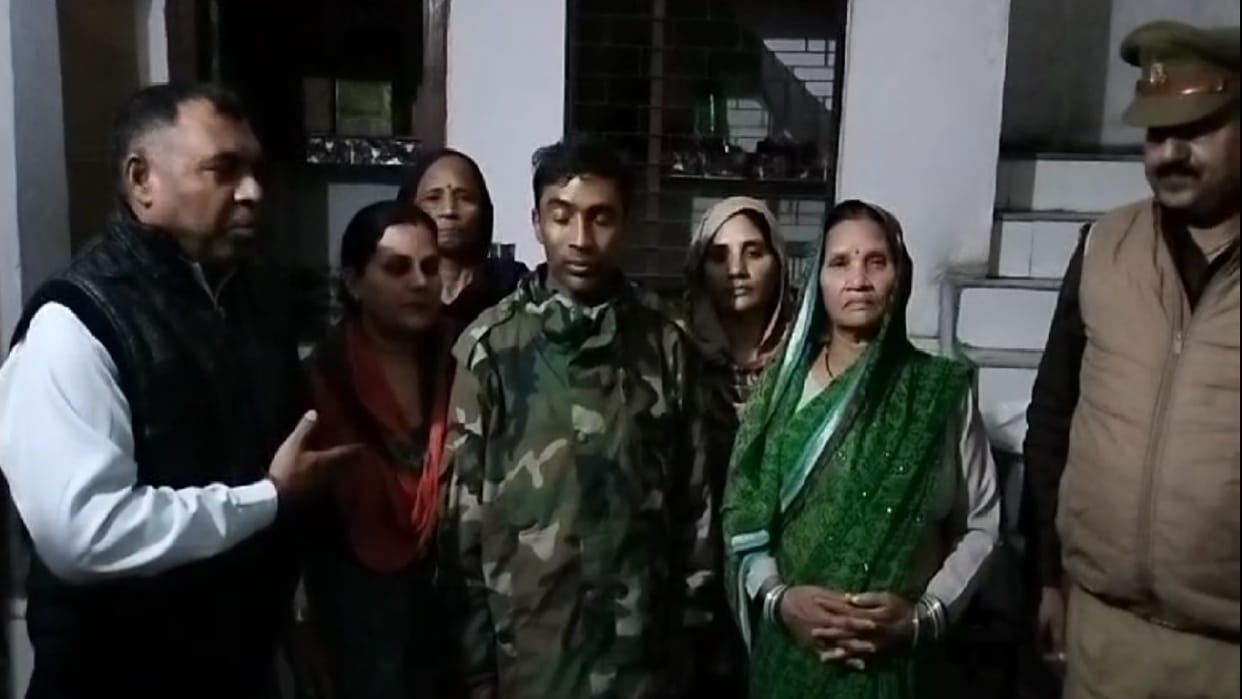 Police reunited a young man who went missing 31 years ago with his family In Khoda Ghaziabad
