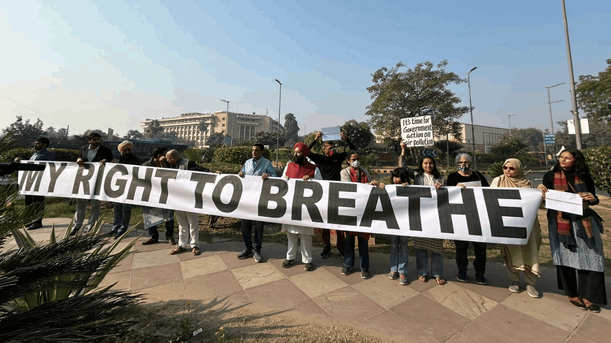 Protest on streets against air pollution in Delhi demand for making policy from the central government