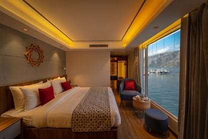 Uttarakhand News cruise boat Started in Tehri Lake Now tourists can spend night in the lake