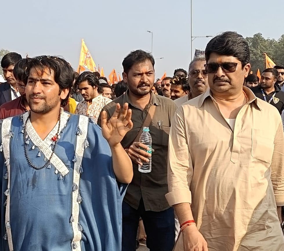 Sanatan Ekta Padyatra: A crowd of lakhs of people in Baba Bageshwar's Yatra, along with well-known saints