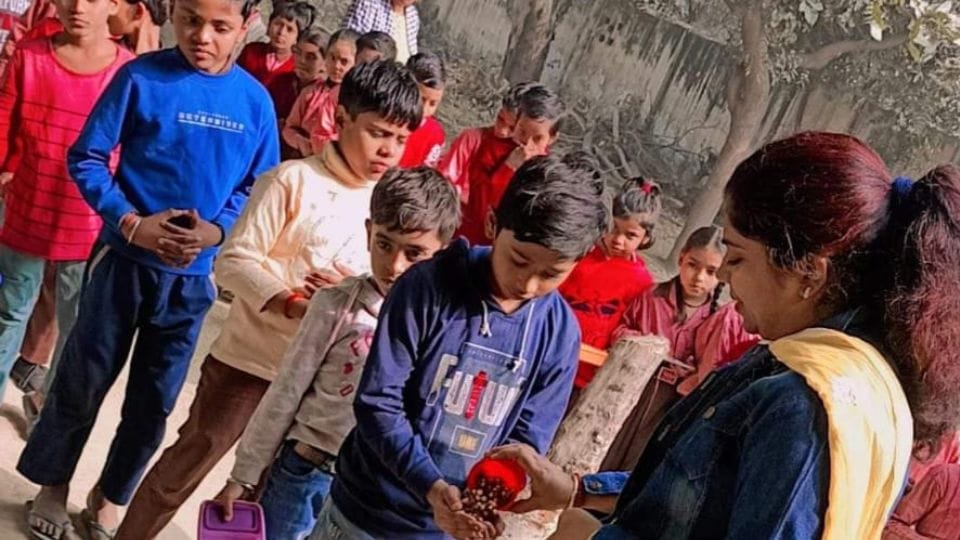 Due to fear of action in Noida, the Principal is distributing Chikki, Chana and Ramdana at his own expense