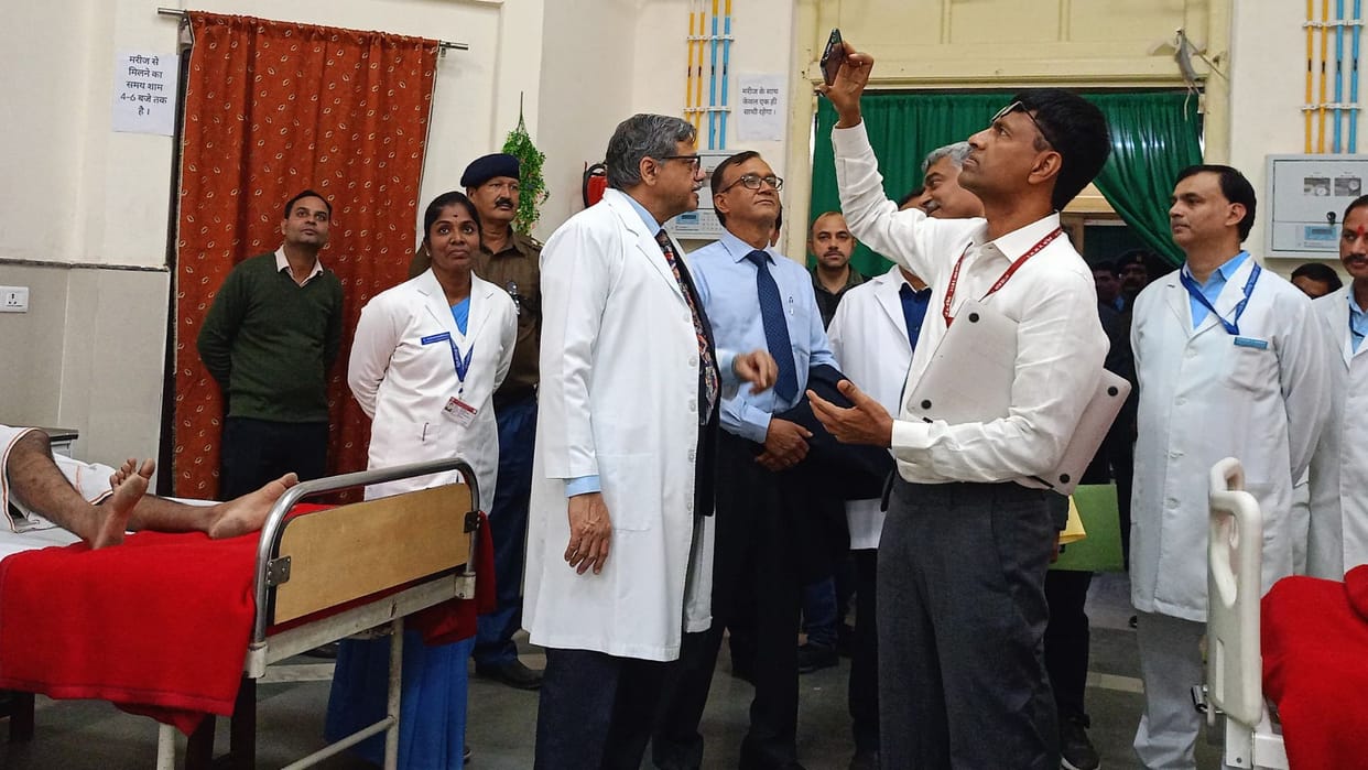 AIIMS Director Dr. M Srinivas inspected facilities at BHU hospital