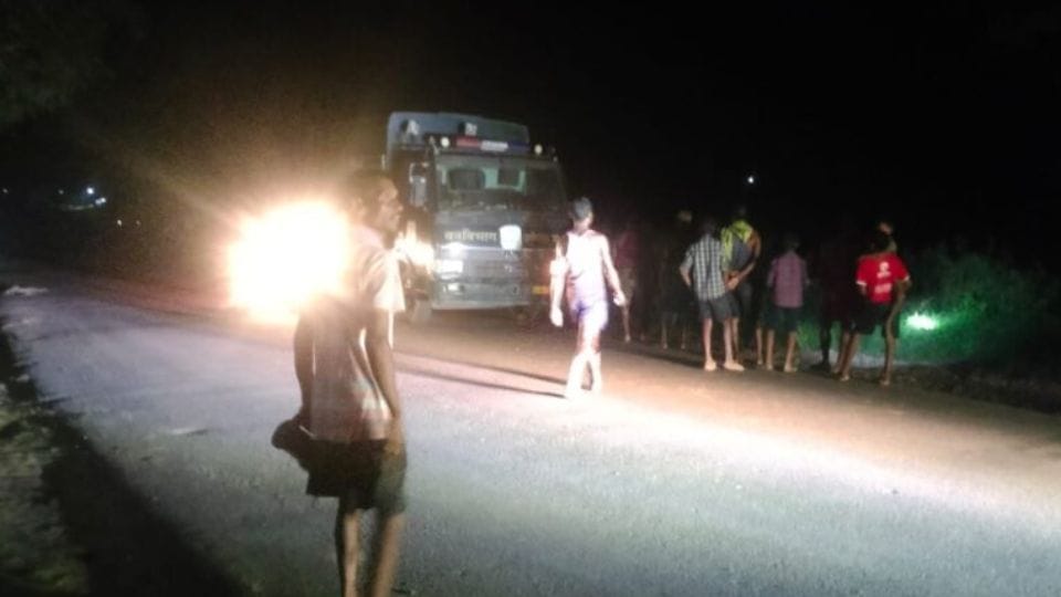 Villagers are driving away elephants by scaring them with fire in Korba