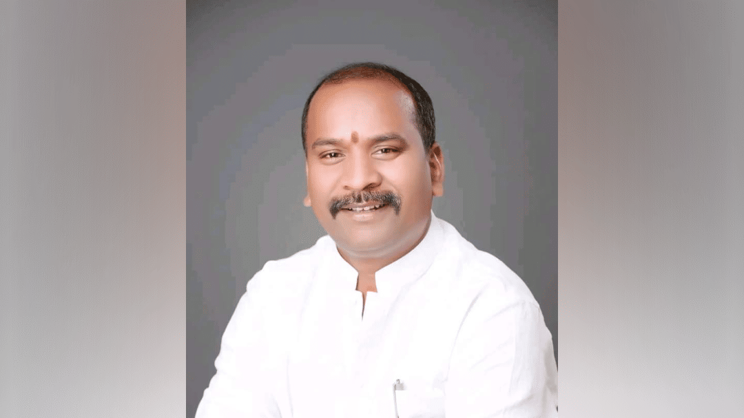 Former MLA Gulab Kamro said even after implementation of 5th Schedule rights of tribals are being violated
