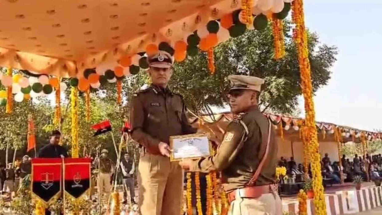 Alwar News: Passing out parade ceremony of 8th batch of trainee police constable concluded