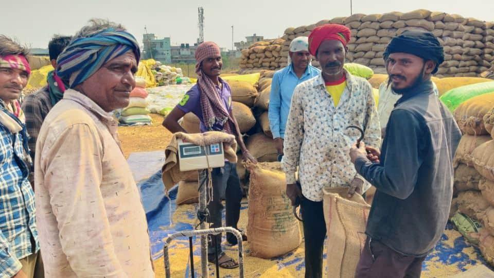 धान खरीदी केंद्र