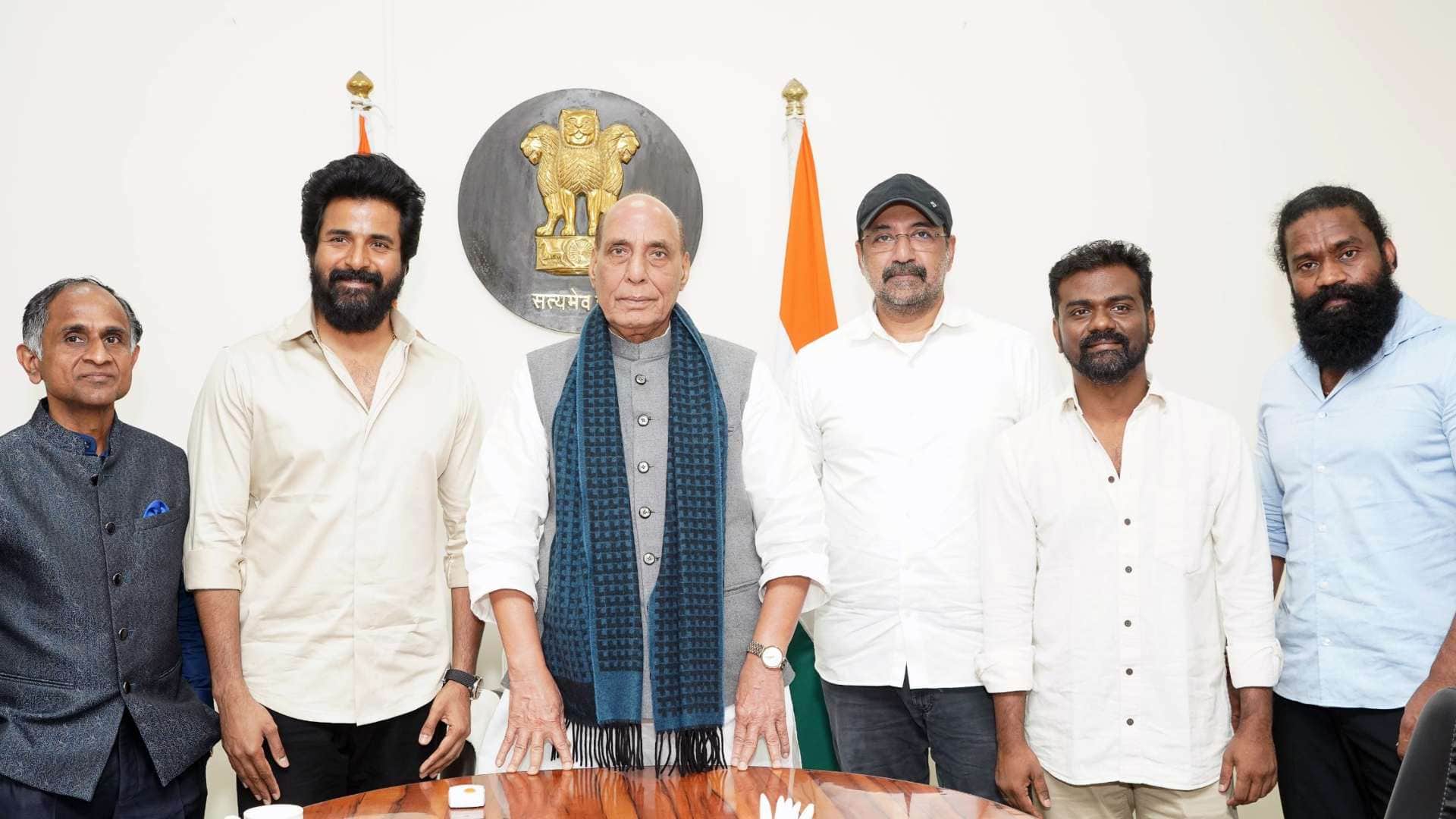 Sivakarthikeyan mets Rajnath Singh Defense Minister congratulated team on amaran success