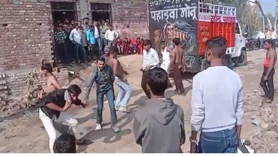 UP: Danced half-naked in a wedding procession in Baghpat village, heads broke after making obscene gestures