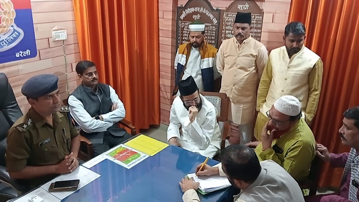 Maulana Tauqeer Raza went out to offer namaz on bike in Bareilly