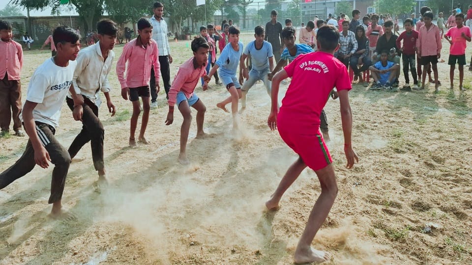 Pilkhuniya team became winner in Kabaddi
